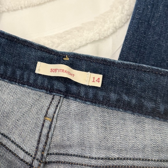 Classic Levi’s 505 Straight Denim Jeans - Picture 3 of 10